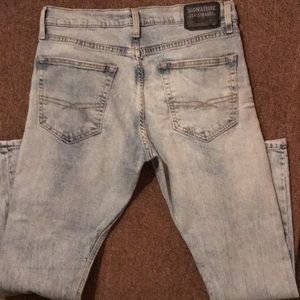 Signature Levi Strauss jeans